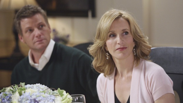 DESPERATE HOUSEWIVES - "No Fits, No Fights, No Feuds" - Tom and Lynette at Bree's dinner party, on "Desperate Housewives," SUNDAY, JANUARY 7 (9:00-10:01 p.m., ET) on the ABC Television Network. (ABC/DANNY FELD) DOUG SAVANT, FELICITY HUFFMAN