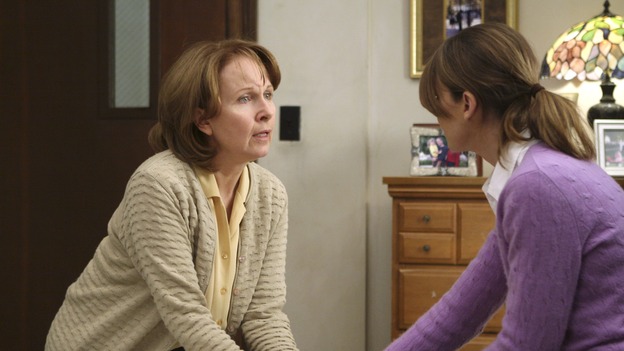 GREY'S ANATOMY - "Wishin' and Hopin'" - The race for the Chief's position is on, as the doctors compete for Richard's affections, a surgical patient endangers the lives of those around her, and Meredith's Alzheimer's-stricken mother, Ellis, experiences a change in her medical condition, on "Grey's Anatomy," THURSDAY, FEBRUARY 1 (9:00-10:01 p.m., ET) on the ABC Television Network. (ABC/MICHAEL DESMOND)KATE BURTON, ELLEN POMPEO