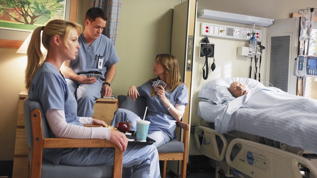 GREY'S ANATOMY - "Let the Angels Commit" -- Cristina scrubs in on the rare 'humpty dumpty' procedure, much to the envy of her fellow doctors, Alex questions his future medical specialty, George and Addison work with a pregnant woman with an unusual dilemma, and Derek receives a surprise visit from his sister, on "Grey's Anatomy," THURSDAY, OCTOBER 26 (9:00-10:01 p.m., ET) on the ABC Television Network. (ABC/RICHARD CARTWRIGHT)KATHERINE HEIGL, T.R. KNIGHT, ELLEN POMPEO, JACK AXELROD