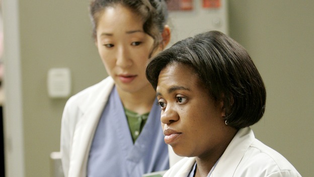 GREY'S ANATOMY - "Owner of a Lonely Heart" (ABC/CRAIG SJODIN)SANDRA OH, CHANDRA WILSON