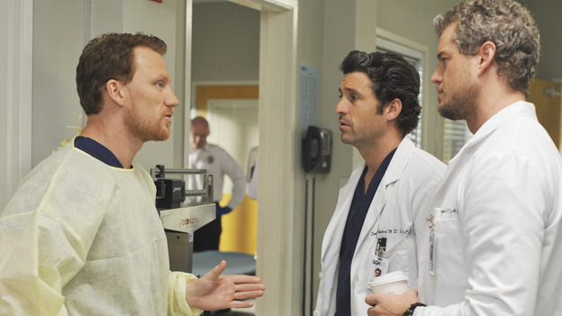 GREY'S ANATOMY - "Life During Wartime" - Owen officially meets Derek and Mark as the new chief of trauma at Seattle Grace, on "Grey's Anatomy," THURSDAY, OCTOBER 30 (9:00-10:01 p.m., ET) on the ABC Television Network. (ABC/ERIC MCCANDLESS) KEVIN MCKIDD, PATRICK DEMPSEY, ERIC DANE