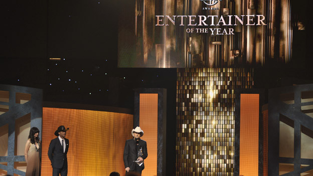 THE 44TH ANNUAL CMA AWARDS - THEATRE - "The 44th Annual CMA Awards" were broadcast live from the Bridgestone Arena in Nashville, WEDNESDAY, NOVEMBER 10 (8:00-11:00 p.m., ET) on the ABC Television Network. (ABC/KATHERINE BOMBOY)TIM MCGRAW, BRAD PAISLEY