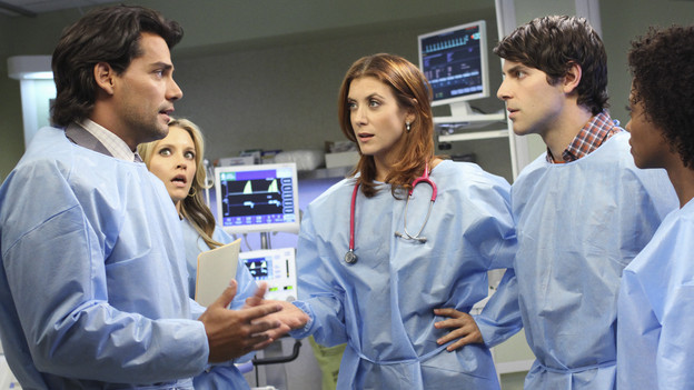 PRIVATE PRACTICE - "In or Out" - Much to her displeasure, Addison is teamed with a new oncologist, Dr. Rodriguez, to treat a newborn baby with a malignant tumor; when Violet and Sheldon visit a prison in order to interview inmates who are up for parole, Pete is highly uncomfortable as Violet tries to help a parolee; and Addison and Violet suggest Sheldon could be the solution for Amelia's needs, on "Private Practice," THURSDAY, OCTOBER 21 (10:01-11:00 p.m., ET) on the ABC Television Network. (ABC/RON TOM)CRISTIAN DE LA FUENTE, KADEE STRICKLAND, KATE WALSH, DAVID GIUNTOLI, LINARA WASHINGTON