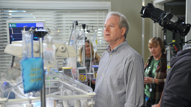 GREY'S ANATOMY - "The Lion Sleeps Tonight" - A lion breaks loose in Seattle, leaving a couple's lives and relationship at risk; Lexie overhears Mark's discussion about moving in with Julia; Teddy begins to take steps towards coming to terms with Henry's death; Callie grills Arizona on her past lovers; and Alex requests to be taken off Morgan's preemie case when she becomes too dependent on him. Meanwhile, Meredith tries to be a support for Cristina as the tension between her and Owen hits a boiling point, on Grey's Anatomy, THURSDAY, APRIL 5 (9:00-10:01 p.m., ET) on the ABC Television Network. (ABC/RICHARD FOREMAN)HERB DAVIS (DIRECTOR OF PHOTOGRAPHY)