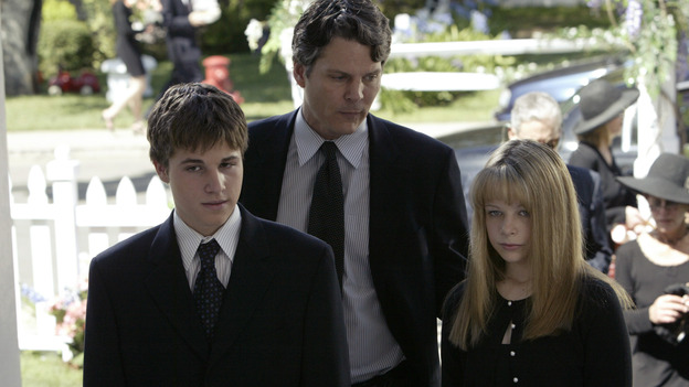 DESPERATE HOUSEWIVES - "PILOT" (ABC/PETER "HOPPER" STONE) SHAWN PYFROM, MICHAEL REILLY BURKE, JOY LAUREN