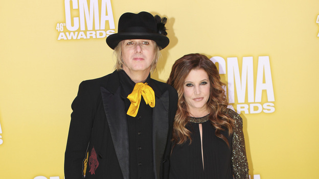 THE 46TH ANNUAL CMA AWARDS - RED CARPET ARRIVALS - "The 46th Annual CMA Awards" airs live THURSDAY, NOVEMBER 1 (8:00-11:00 p.m., ET) on ABC live from the Bridgestone Arena in Nashville, Tennessee. (ABC/SARA KAUSS)MICHAEL LOCKWOOD, LISA MARIE PRESLEY