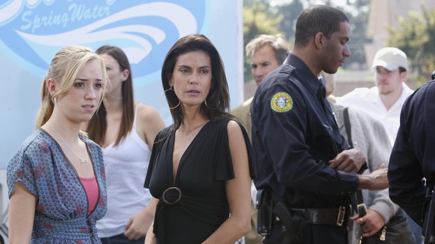 DESPERATE HOUSEWIVES - "Bang" - Julie and Susan Mayer, after the hostage situation, on "Desperate Housewives," SUNDAY, NOVEMBER 5 (9:00-10:01 p.m., ET) on the ABC Television Network.  (ABC/DANNY FELD) ANDREA BOWEN, TERI HATCHER
