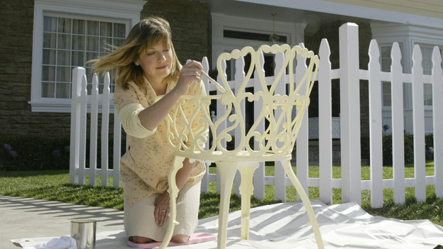 DESPERATE HOUSEWIVES - "PILOT" (ABC/PETER "HOPPER" STONE) SHERYL LEE