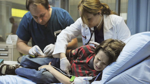 PRIVATE PRACTICE - "Second Choices" - After her open-ended escape to Costa Rica, Violet has finally returned home and to the practice.  Everyone treads a little lightly around her, especially Pete and Addison who have mixed feelings about Violet's desire to reconnect with Lucas.  Meanwhile Amelia butts into Sam's personal life, pointing out that he can mend hearts in the OR but can't seem to do that for himself;  and Sheldon encourages Charlotte to reconcile with Cooper, while Cooper deals with a young patient who eats everything in sight, on "Private Practice," THURSDAY, APRIL 22 (9:00-10:00 p.m., ET) on the ABC Television Network. (ABC/ERIC MCCANDLESS) BOBBY COLEMAN