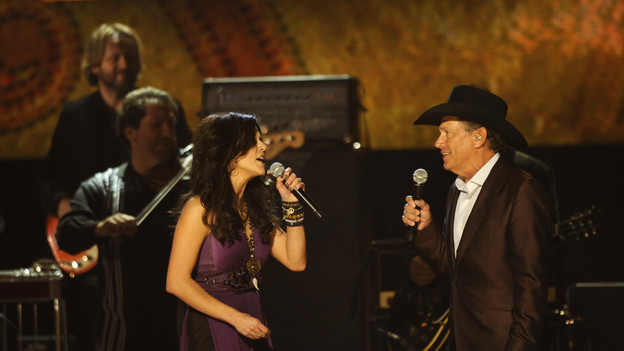 THE 43rd ANNUAL CMA AWARDS - THEATRE - "The 43rd Annual CMA Awards" broadcast live from the Sommet Center in Nashville, WEDNESDAY, NOVEMBER 11 (8:00-11:00 p.m., ET) on the ABC Television Network. (ABC/KATHERINE BOMBOY)MARTINA MCBRIDE, GEORGE STRAIT