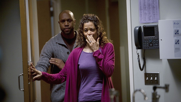 GREY'S ANATOMY - "Invest in Love" - A generous donation is offered to Seattle Grace by the parents of Arizona's 10-year-old patient. however, when his condition worsens, she finds herself in a conflict of interests. Meanwhile, Cristina tests her boundaries with Owen at the hospital, and adding insult to injury, Alex is left with all of Izzie's hospital bills to contend with, on "Grey's Anatomy," THURSDAY, NOVEMBER 5 (9:00-10:01 p.m., ET) on the ABC Television Network. (ABC/RANDY HOLMES)DEREK WEBSTER, ERICA GIMPEL