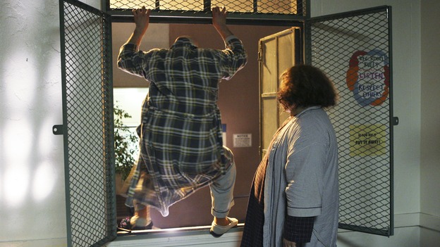 LOST - "Dave" - Libby lends Hurley support when he begins to think the island is having a strange effect on him, and Locke's sense of purpose is shaken when the prisoner provides new information about the hatch, on "Lost," WEDNESDAY, APRIL 5 (9:00-10:01 p.m., ET), on the ABC Television Network. (ABC/MARIO PEREZ) EVAN HANDLER, JORGE GARCIA