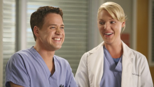 GREY'S ANATOMY - "Here Comes the Flood" - A plumbing leak becomes a deluge and wreaks havoc at Seattle Grace, as the Chief attempts to implement new teaching policies and George tries to retake his residency exam; meanwhile Derek hopes to move the roommates out of Meredith's house, to their surprise, on "Grey's Anatomy," THURSDAY, OCTOBER 9 (9:00-10:01 p.m., ET) on the ABC Television Network. (ABC/DANNY FELD)T.R. KNIGHT, KATHERINE HEIGL