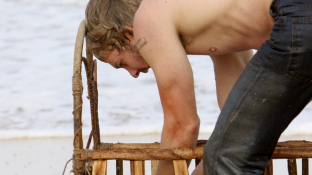 LOST - "Fire & Water" (ABC/MARIO PEREZ)DOMINIC MONAGHAN