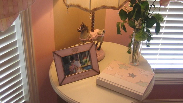 EXTREME MAKEOVER HOME EDITION - "Gilliam Family," - Girl's Bedroom Accessories, on "Extreme Makeover Home Edition," Sunday, October 1st on the ABC Television Network.