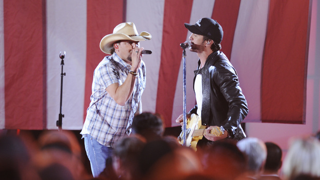 THE 46TH ANNUAL CMA AWARDS - THEATRE - "The 46th Annual CMA Awards" airs live THURSDAY, NOVEMBER 1 (8:00-11:00 p.m., ET) on ABC live from the Bridgestone Arena in Nashville, Tennessee. (ABC/KATHERINE BOMBOY-THORNTON)JASON ALDEAN, LUKE BRYAN