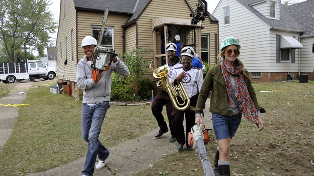 EXTREME MAKEOVER: HOME EDITION - "Anderson Family" - Andre and Jasmine Anderson have never allowed their visual impairment to slow them down, but rather have faced it head on, and established the Disability Awareness Center in Maple Heights, Ohio, to help others who are struggling with sight loss. The couple and their sons learned they would be recipients of a home makeover while aboard the public bus that they ride every day. The "EM: HE" team surprised them on the bus and revealed plans to give them a new "smart" home, equipped with technologies that support people with disabilities. This episode of "Extreme Makeover: Home Edition" airs SUNDAY, DECEMBER 5 (8:00-9:00 p.m., ET) on the ABC Television Network. (ABC/MIKE CROUCH)MICHAEL MOLONEY, TRACY HUTSON