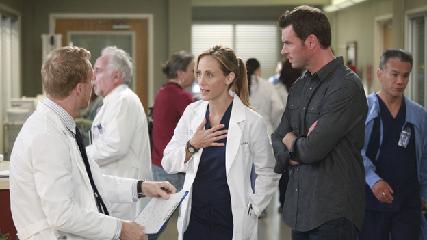 GREY'S ANATOMY - "Put Me In, Coach" - Owen stresses teamwork and moves his leadership role over to the baseball field when he signs the doctors up for a baseball league, pitting them against their biggest competition, Seattle Presbyterian; Lexie tries to hide her jealous rage when she sees Mark with a new woman, but her emotions get the better of her; Alex fights to keep Zola at Seattle Grace after it is suggested that she be moved to another hospital due to a conflict of interest with Meredith and Derek; and Richard scolds Meredith and Bailey for their feud, on Grey's Anatomy, THURSDAY, OCTOBER 27 (9:00-10:02 p.m., ET) on the ABC Television Network. (ABC/RICHARD CARTWRIGHT)KEVIN MCKIDD, KIM RAVER, SCOTT FOLEY