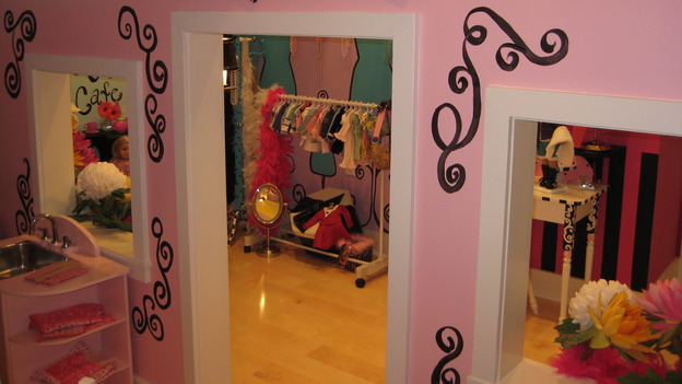 EXTREME MAKEOVER HOME EDITION - "Martirez/Malez Family," - Girl's Bedroom, on "Extreme Makeover Home Edition," Sunday, November 9th on the ABC Television Network.