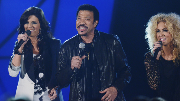 THE 45th ANNUAL CMA AWARDS - THEATRE - "The 45th Annual CMA Awards" broadcast live on ABC from the Bridgestone Arena in Nashville on WEDNESDAY, NOVEMBER 9 (8:00-11:00 p.m., ET). (ABC/KATHERINE BOMBOY-THORNTON)LITTLE BIG TOWN, LIONEL RICHIE