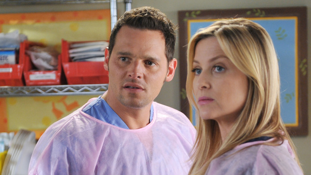 GREY'S ANATOMY - "The Lion Sleeps Tonight" - A lion breaks loose in Seattle, leaving a couple's lives and relationship at risk; Lexie overhears Mark's discussion about moving in with Julia; Teddy begins to take steps towards coming to terms with Henry's death; Callie grills Arizona on her past lovers; and Alex requests to be taken off Morgan's preemie case when she becomes too dependent on him. Meanwhile, Meredith tries to be a support for Cristina as the tension between her and Owen hits a boiling point, on Grey's Anatomy, THURSDAY, APRIL 5 (9:00-10:01 p.m., ET) on the ABC Television Network. (ABC/RICHARD FOREMAN)JUSTIN CHAMBERS, JESSICA CAPSHAW