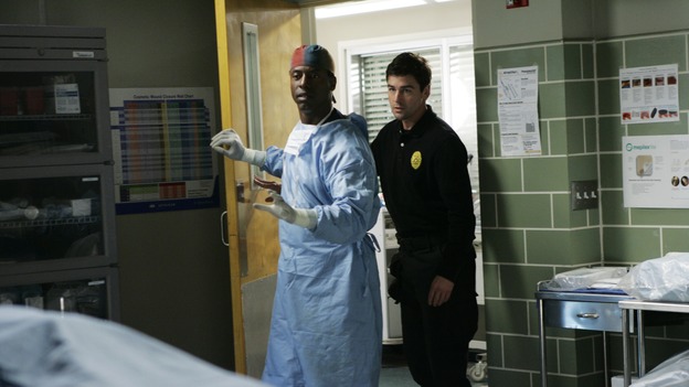 GREY'S ANATOMY - "It's the End of the World (As We Know It)" (ABC/PETER "HOPPER" STONE)ISAIAH WASHINGTON, KYLE CHANDLER