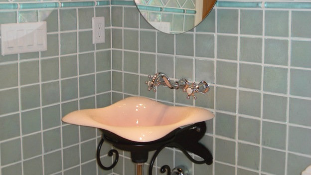 EXTREME MAKEOVER HOME EDITION - "Koepke Family," - Bathroom, on "Extreme Makeover Home Edition," Sunday, November 19th on the ABC Television Network.