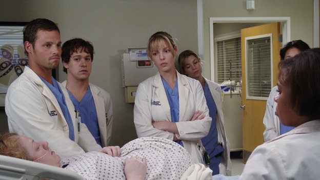 101810_142 -- COMPLICATIONS - "IF TOMORROW NEVER COMES" (ABC/ DANNY FELD)ALEX ALEXANDER, JUSTIN CHAMBERS, T.R. KNIGHT, KATHERINE HEIGL, ELLEN POMPEO, CHANDRA WILSON