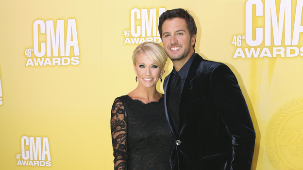 THE 46TH ANNUAL CMA AWARDS - RED CARPET ARRIVALS - "The 46th Annual CMA Awards" airs live THURSDAY, NOVEMBER 1 (8:00-11:00 p.m., ET) on ABC live from the Bridgestone Arena in Nashville, Tennessee. (ABC/SARA KAUSS)LUKE BRYAN