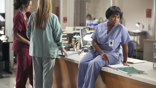 GREY'S ANATOMY - "From a Whisper to a Scream" - A traumatic car accident fills the ER, Cristina has a crisis of conscience about her deceptive teamwork with Burke, and Izzie pushes the boundaries of her probation, on "Grey's Anatomy," THURSDAY, NOVEMBER 23 (9:00-10:01 p.m., ET) on the ABC Television Network. (ABC/KAREN NEAL)CHANDRA WILSON