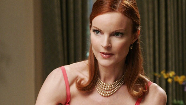 DESPERATE HOUSEWIVES - "That's Good, That's Bad" - Lynette takes charge of office politics, Gabrielle is jealous of Carlos' new 'holier-than-thou' confidante, and Betty tries to help Caleb, on "Desperate Housewives," SUNDAY, NOVEMBER 27 (9:00-10:01 p.m., ET) on the ABC Television Network. (ABC/RON TOM)MARCIA CROSS