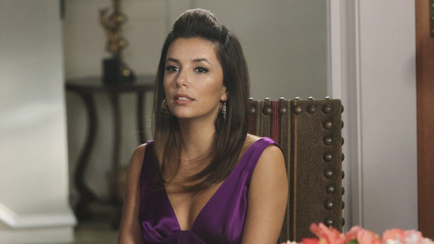 DESPERATE HOUSEWIVES - "Witch's Lament" - As Halloween approaches, Gaby, Bree and Lynette must attempt to exhume and move the body of Gaby's murdered stepfather after learning that Ben's real estate development excavation is taking place on that very spot. Meanwhile, Susan discovers that being art teacher Andre's (Miguel Ferrer) intern involves tending to matters that don't involve art; not to be outdone by Tom's new girlfriend, Lynette tries to construct a homemade Halloween costume for Penny; and Renee uses a little enticement to help spice up her first night of romance with Ben, on "Desperate Housewives," SUNDAY, OCTOBER 30 (9:00-10:01 p.m., ET) on the ABC Television Network. (ABC/DANNY FELD)EVA LONGORIA
