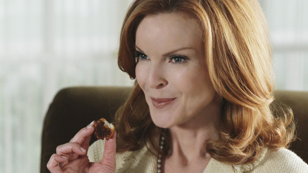 DESPERATE HOUSEWIVES - "The Ballad of Booth" - Lynette comes to a shocking realization about Eddie on ABC's "Desperate Housewives," SUNDAY, MAY 9 (9:00-10:01 p.m., ET). Meanwhile, Angie discreetly relies on Gaby for help when Patrick threatens the life of her son; Bree offers Sam a generous payoff to walk away; and Susan and Mike's financial woes result in the ultimate sacrifice. (ABC/RON TOM)MARCIA CROSS