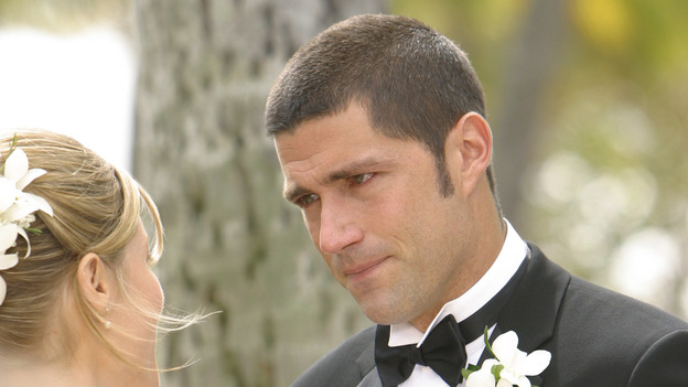 102428_2508 -- LOST - "Do No Harm" - While Jack scrambles to save the life of a survivor, Claire goes into labor. Meanwhile, Locke is missing, and Sayid presents Shannon with a romantic surprise, on "Lost," WEDNESDAY, APRIL 6 (8:00-9:01 p.m., ET), on the ABC Television Network. (ABC/MARIO PEREZ)JULIE BOWEN, MATTHEW FOX