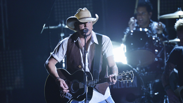 THE 46TH ANNUAL CMA AWARDS - THEATRE - "The 46th Annual CMA Awards" airs live THURSDAY, NOVEMBER 1 (8:00-11:00 p.m., ET) on ABC live from the Bridgestone Arena in Nashville, Tennessee. (ABC/KATHERINE BOMBOY-THORNTON)JASON ALDEAN