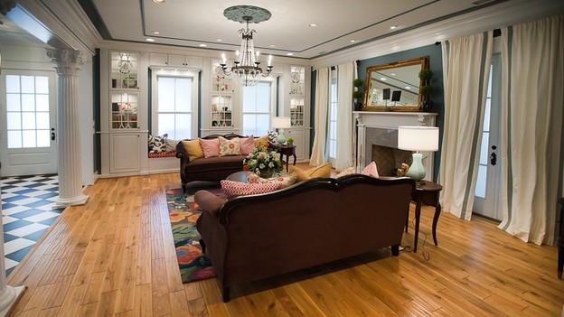 EXTREME MAKEOVER HOME EDITION - "Simpson Family," - Living Room   Picture,   on "Extreme Makeover Home Edition," Sunday, January 16th   (8:00-9:00 p.m.   ET/PT) on the ABC Television Network.