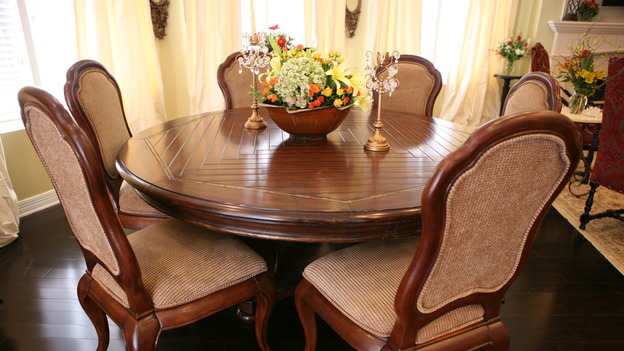 EXTREME MAKEOVER HOME EDITION - "Usea Family," -&nbsp; Dining Room, on "Extreme Makeover Home Edition," Sunday, May 18th on the ABC Television Network.