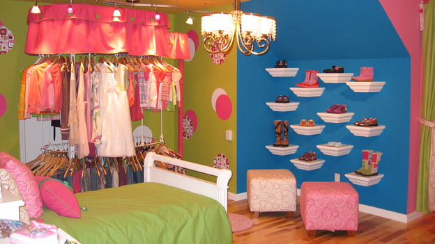 EXTREME MAKEOVER HOME EDITION - "Farina Family," - Girls' Bedroom, on "Extreme Makeover Home Edition," Sunday, November 12th on the ABC Television Network.