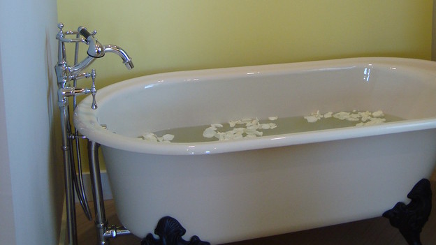 EXTREME MAKEOVER HOME EDITION - "Stott Family," - Bathroom, on "Extreme Makeover Home Edition," Sunday, November 15th, on the ABC Television Network.