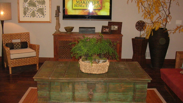 EXTREME MAKEOVER HOME EDITION - "Pauni Family," - Living Rooms, on "Extreme Makeover Home Edition," Sunday, November 26th on the ABC Television Network.