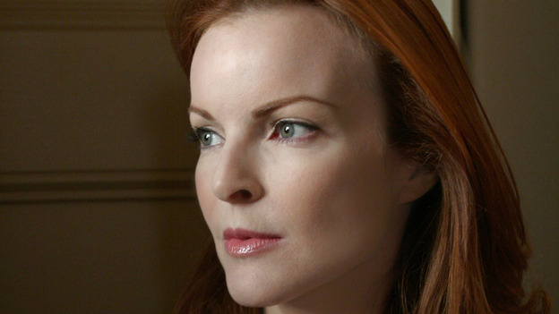 DESPERATE HOUSEWIVES - "Goodbye For Now" (ABC/RON TOM) MARCIA CROSS