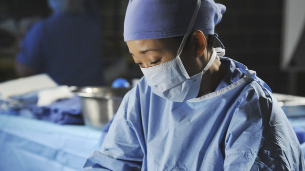 GREY'S ANATOMY - "There's No 'I' in Team" - Cristina during surgery, on "Grey's Anatomy," THURSDAY, OCTOBER 23 (9:00-10:01 p.m., ET) on the ABC Television Network. (ABC/ERIC MCCANDLESS) SANDRA OH