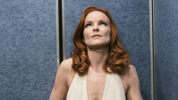 DESPERATE HOUSEWIVES - "That's Good, That's Bad" - Lynette takes charge of office politics, Gabrielle is jealous of Carlos' new 'holier-than-thou' confidante, and Betty tries to help Caleb, on "Desperate Housewives," SUNDAY, NOVEMBER 27 (9:00-10:01 p.m., ET) on the ABC Television Network. (ABC/PETER "HOPPER" STONE)MARCIA CROSS