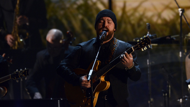 THE 45th ANNUAL CMA AWARDS - THEATRE - "The 45th Annual CMA Awards" broadcast live on ABC from the Bridgestone Arena in Nashville on WEDNESDAY, NOVEMBER 9 (8:00-11:00 p.m., ET). (ABC/KATHERINE BOMBOY-THORNTON)ZAC BROWN