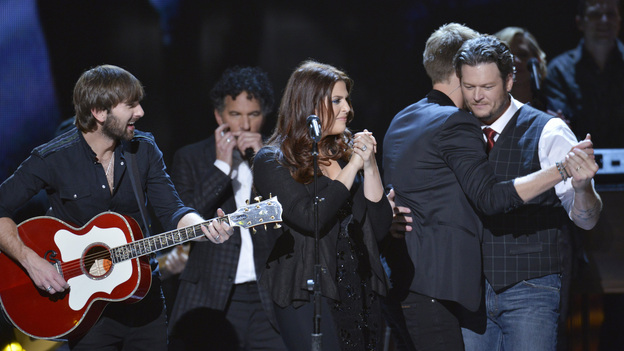 THE 46TH ANNUAL CMA AWARDS - THEATRE - "The 46th Annual CMA Awards" airs live THURSDAY, NOVEMBER 1 (8:00-11:00 p.m., ET) on ABC live from the Bridgestone Arena in Nashville, Tennessee. (ABC/KATHERINE BOMBOY-THORNTON)LADY ANTEBELLUM, BLAKE SHELTON