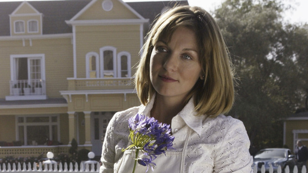 DESPERATE HOUSEWIVES - "PILOT" (ABC/PETER "HOPPER" STONE) SHERYL LEE