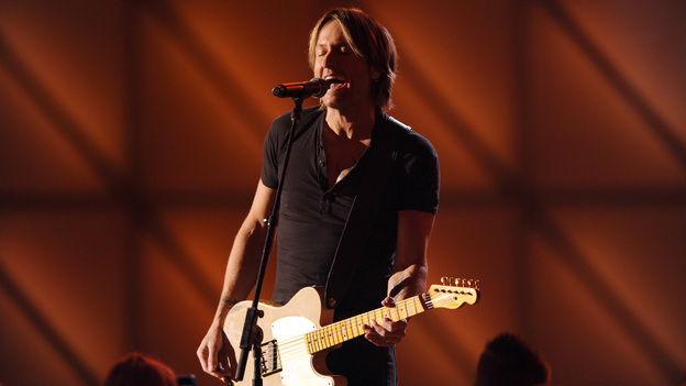 THE 45th ANNUAL CMA AWARDS - THEATRE - "The 45th Annual CMA Awards" broadcast live on ABC from the Bridgestone Arena in Nashville on WEDNESDAY, NOVEMBER 9 (8:00-11:00 p.m., ET). (ABC/KATHERINE BOMBOY-THORNTON)KEITH URBAN