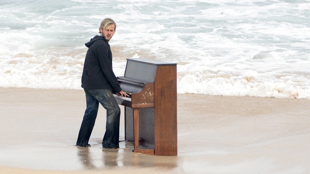 LOST - "Fire & Water" (ABC/MARIO PEREZ)DOMINIC MONAGHAN