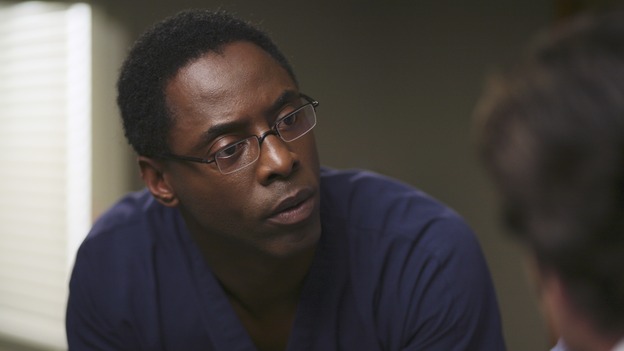 GREY'S ANATOMY - "From a Whisper to a Scream" - A traumatic car accident fills the ER, Cristina has a crisis of conscience about her deceptive teamwork with Burke, and Izzie pushes the boundaries of her probation, on "Grey's Anatomy," THURSDAY, NOVEMBER 23 (9:00-10:01 p.m., ET) on the ABC Television Network. (ABC/KAREN NEAL)ISAIAH WASHINGTON