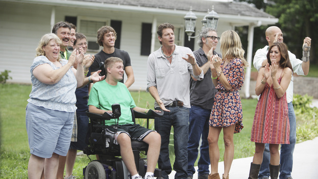 EXTREME MAKEOVER: HOME EDITION - "Keefer Family" - "Extreme Makeover: Home Edition" travels to Etters, Pennsylvania in an episode featuring the Keefer family, FRIDAY, OCTOBER 21 (8:00-10:00 p.m., ET) on ABC. (ABC/KEN WHITE)DAWN KEEFER, STEVE KEEFER, SCOTT KEEFER, ADAM KEEFER, COLIN KEEFER, BRIAN KEEFER, TY PENNINGTON, PAUL DIMEO, TRACY HUTSON, ED SANDERS, JILLIAN HARRIS